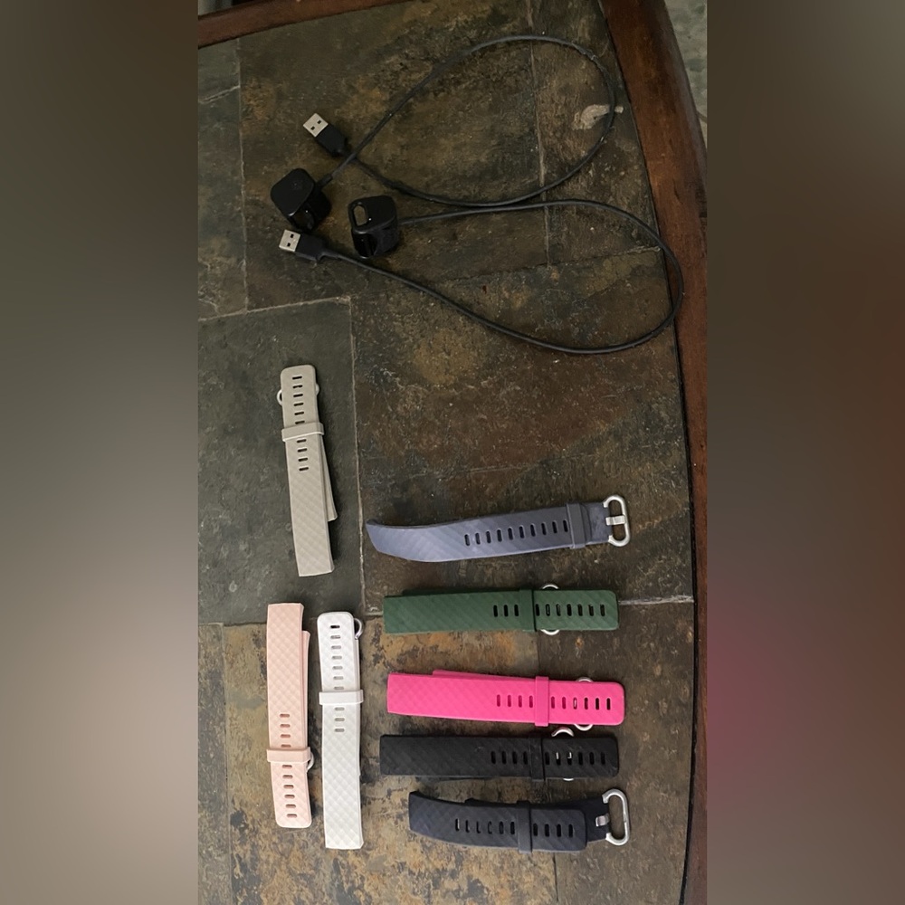 Fitbit charge 3 bands and chargers